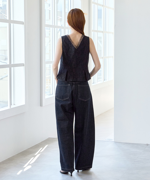 U by SPICK&SPAN(ユーバイスピックアンドスパン)の「バレルレッグバギーデニム(デニムパンツ・レディース・ネイビー/ブルー・36/38)」の5枚目の写真