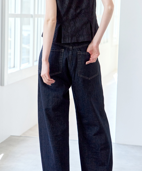 U by SPICK&SPAN(ユーバイスピックアンドスパン)の「バレルレッグバギーデニム(デニムパンツ・レディース・ネイビー/ブルー・36/38)」の13枚目の写真