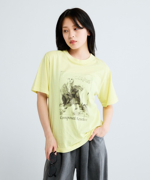 JEANASIS(ジーナシス)の「vintage nostalgic graphic print TEE/683775(Tシャツ/カットソー・レディース・ホワイト系その他/ブラック系その他/イエロー系その他・MEDIUM/LARGE)」の3枚目の写真