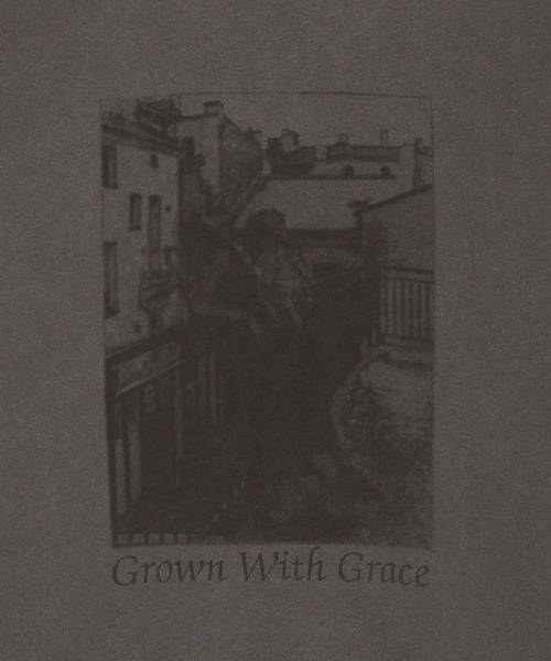 JEANASIS(ジーナシス)の「vintage nostalgic graphic print TEE/683775(Tシャツ/カットソー・レディース・ホワイト系その他/ブラック系その他/イエロー系その他・MEDIUM/LARGE)」の5枚目の写真