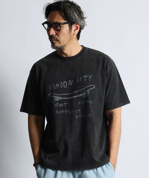 The DUFFER of ST.GEORGE(ザダファーオブセントジョージ)の「POWDER BLEACH VINTAGE DYE TEE:パウダーブリーチ 手書き風プリントTシャツ / ヴィンテージ加工 / 顔料染め / 製品染め(Tシャツ/カットソー・メンズ・ブラック/カーキ/ホワイト・X-LARGE/LARGE/MEDIUM)」の3枚目の写真