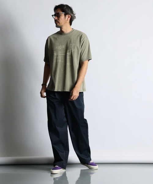 The DUFFER of ST.GEORGE(ザダファーオブセントジョージ)の「POWDER BLEACH VINTAGE DYE TEE:パウダーブリーチ 手書き風プリントTシャツ / ヴィンテージ加工 / 顔料染め / 製品染め(Tシャツ/カットソー・メンズ・ブラック/カーキ/ホワイト・X-LARGE/LARGE/MEDIUM)」の11枚目の写真