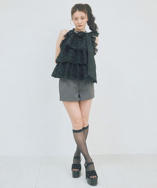 MAJESTIC LEGON(マジェスティックレゴン)の「ベルトセットハイウエストショートパンツ(その他パンツ・レディース・アイボリー/ブラック/グレー/ホワイト系その他2・MEDIUM)」の4枚目の写真