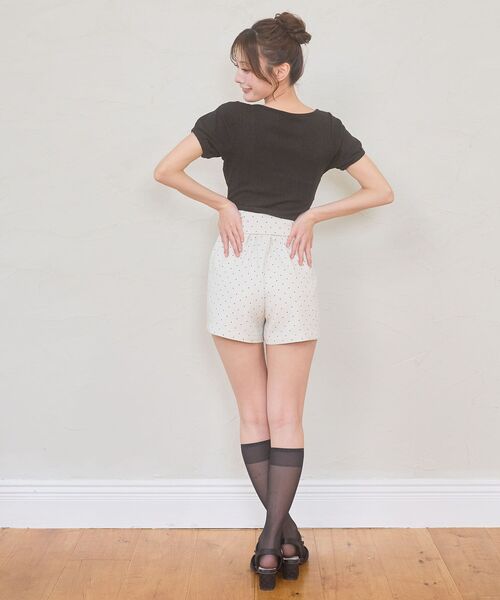 MAJESTIC LEGON(マジェスティックレゴン)の「ベルトセットハイウエストショートパンツ(その他パンツ・レディース・アイボリー/ブラック/グレー/ホワイト系その他2・MEDIUM)」の7枚目の写真