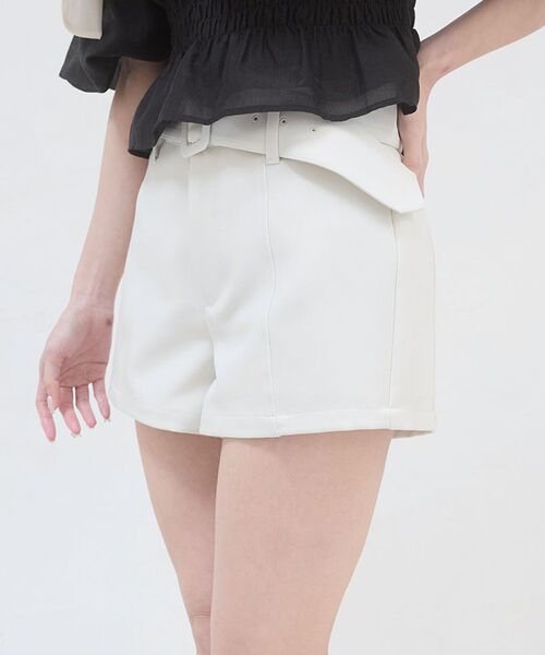 MAJESTIC LEGON(マジェスティックレゴン)の「ベルトセットハイウエストショートパンツ(その他パンツ・レディース・アイボリー/ブラック/グレー/ホワイト系その他2・MEDIUM)」の21枚目の写真