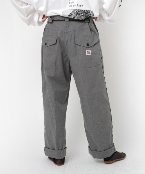RNA(アールエヌエー)の「R4406 PINKMOTEL ウェーブテープパンツ(その他パンツ・レディース・ワンウォッシュ/グレー・MEDIUM)」の5枚目の写真