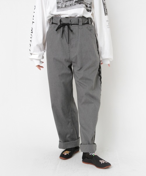 RNA(アールエヌエー)の「R4406 PINKMOTEL ウェーブテープパンツ(その他パンツ・レディース・ワンウォッシュ/グレー・MEDIUM)」の3枚目の写真