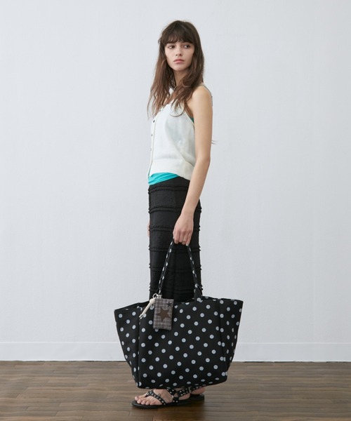 Rohwel(ローウェル)の「Oversized Dot Tote Bag / オーバーサイズドットトートバッグ(トートバッグ・レディース・ホワイト/ブラック・FREE)」の5枚目の写真