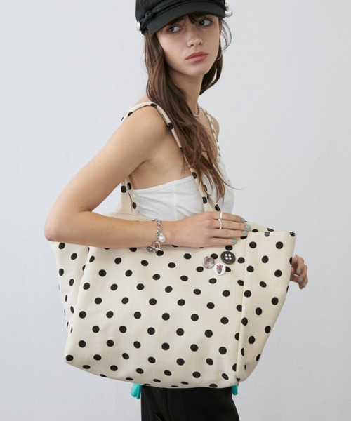Rohwel(ローウェル)の「Oversized Dot Tote Bag / オーバーサイズドットトートバッグ(トートバッグ・レディース・ホワイト/ブラック・FREE)」の18枚目の写真