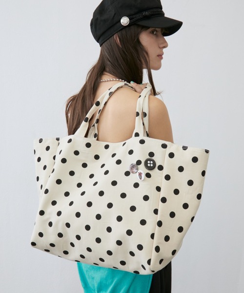 Rohwel(ローウェル)の「Oversized Dot Tote Bag / オーバーサイズドットトートバッグ(トートバッグ・レディース・ホワイト/ブラック・FREE)」の16枚目の写真