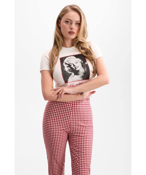 Guess(ゲス)の「MARILYN Crop Tee マリリン・モンロー Collection Tシャツ 半袖(Tシャツ/カットソー・レディース・ブラック/ホワイト・LARGE/MEDIUM/SMALL/X-SMALL)」の3枚目の写真