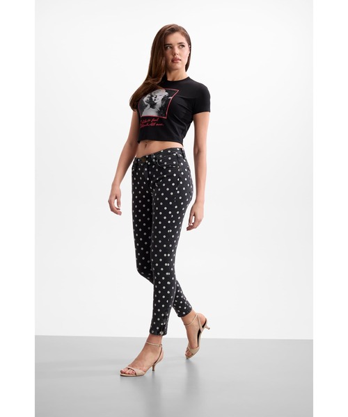 Guess(ゲス)の「MARILYN Crop Tee マリリン・モンロー Collection Tシャツ 半袖(Tシャツ/カットソー・レディース・ブラック/ホワイト・LARGE/MEDIUM/SMALL/X-SMALL)」の8枚目の写真