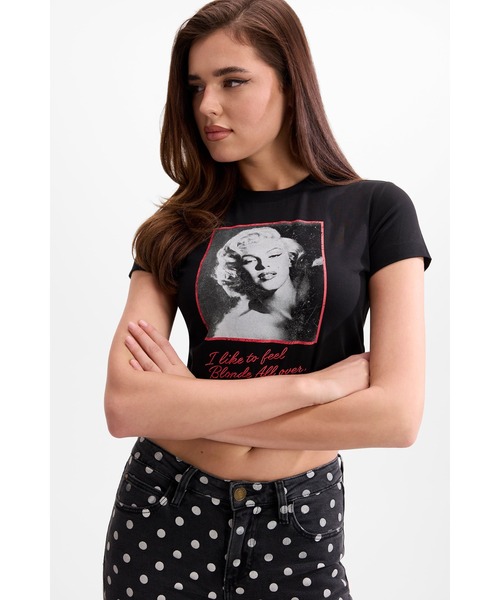 Guess(ゲス)の「MARILYN Crop Tee マリリン・モンロー Collection Tシャツ 半袖(Tシャツ/カットソー・レディース・ブラック/ホワイト・LARGE/MEDIUM/SMALL/X-SMALL)」の6枚目の写真