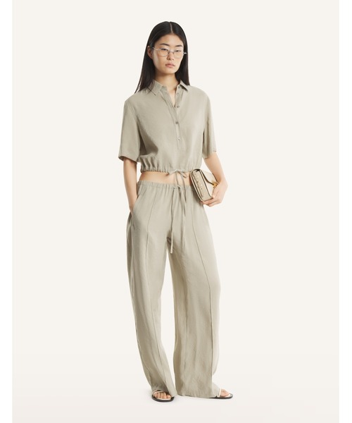 Maison Kitsune(メゾンキツネ)の「DRAWSTRING CROPPED SHIRT(シャツ/ブラウス・レディース・ライトオリーブ・34/40/38/36)」の5枚目の写真