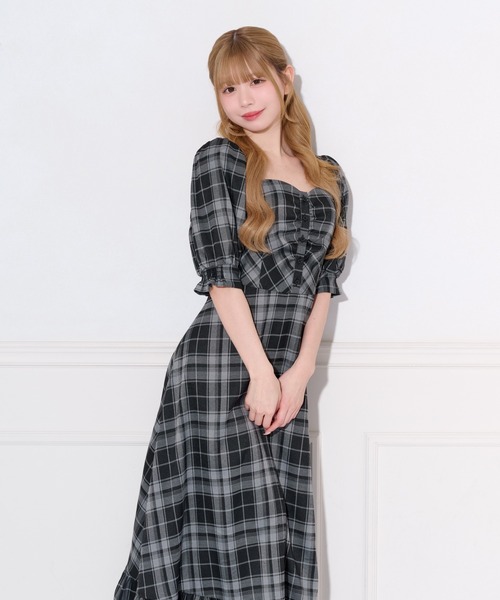 apres jour(アプレジュール)の「パフスリーブティアードワンピース(ワンピース・レディース・ブラック/ブラック系その他/グレー系その他・フリー/X-LARGE)」の11枚目の写真