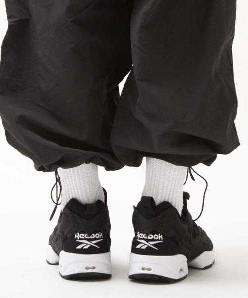 Reebok(リーボック)の「リーボック Reebok インスタポンプフューリー 94 INSTAPUMP FURY 94(スニーカー・メンズ・ブラック・23.0cm/23.5cm/24.0cm/24.5cm/25.0cm/25.5cm/26.5cm/27.0cm)」の3枚目の写真