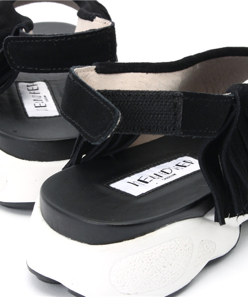 A part by（アパートバイ）の「ME&HERフリンジサンダル 708038（サンダル・レディース・オフホワイト/ブラック・23.5cm/24.5cm）」の9枚目の写真