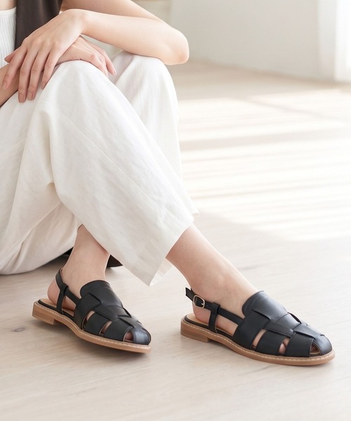 HIPS(ヒップス)の「バックベルトグルカサンダル(サンダル・レディース・ブラック/ホワイト・22.5cm/23cm/23.5cm/24cm/24.5cm)」の12枚目の写真