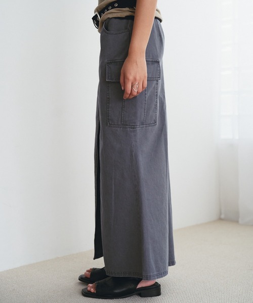SOEMIN（ソミン）の「Front slit long skirt／フロントスリットマーメイドロングスカート（スカート・レディース・グレー/カーキ・FREE）」の4枚目の写真