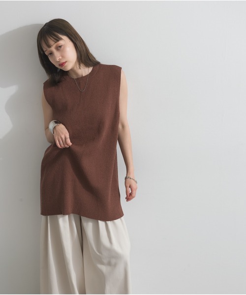 OandI（オーアンドアイ）の「リブニットバックスリットタンク（タンクトップ・レディース・ブラウン/アイボリー・M）」の4枚目の写真