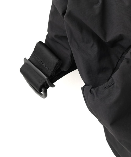 THE NORTH FACE(ザノースフェイス)の「THE NORTH FACE FICUS SHOULDER / ザ・ノース・フェイス フィーカス ショルダー(ショルダーバッグ・レディース・ブラック・FREE)」の5枚目の写真