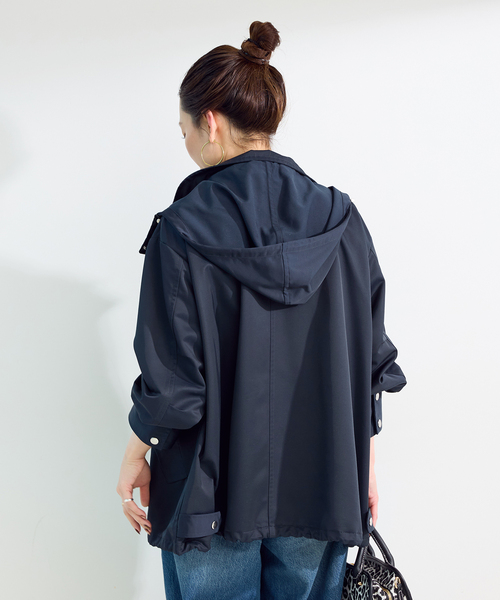 B.C STOCK(ベーセーストック)の「《追加》手洗い可 / 撥水 / テントショートブルゾン(マウンテンパーカー・レディース・ベージュ/ネイビー・FREE)」の15枚目の写真