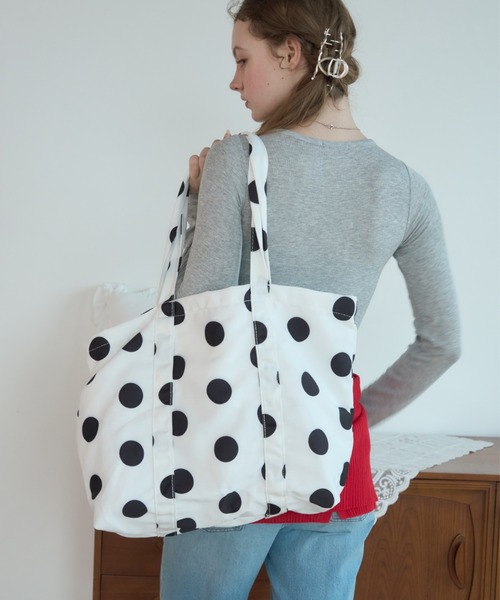 Birthday room(バースデイルーム)の「ポルカドットビックトート/Polka-dot Large Tote Bag(トートバッグ・レディース・ブラック/ホワイト・FREE)」の10枚目の写真
