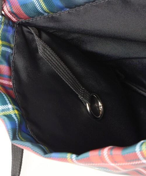 UNITED ARROWS(ユナイテッドアローズ)の「<NOMADIS>BOWERY PURSE バッグ(ショルダーバッグ・レディース・ブラック/ケリーグリーン・FREE)」の10枚目の写真