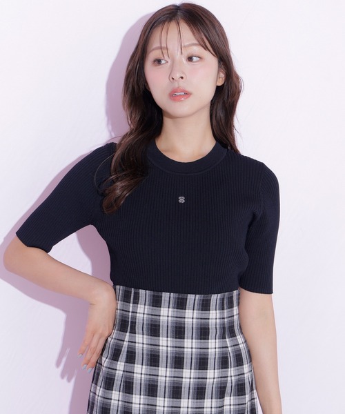 JILL by JILL STUART(ジルバイジルスチュアート)の「コンパクトリブニット(ニット/セーター・レディース・レッド/ブラック/ホワイト・FREE)」の4枚目の写真