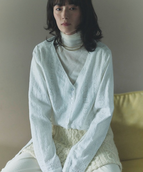 flaeu（フラユ）の「2WAY Lace Garter Blouse（シャツ/ブラウス・レディース・ブラック/ホワイト・FREE）」の2枚目の写真