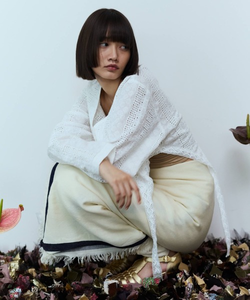 flaeu（フラユ）の「2WAY Lace Garter Blouse（シャツ/ブラウス・レディース・ブラック/ホワイト・FREE）」の13枚目の写真