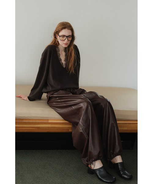 tento(テント)の「Vegan Leather Wide-Leg Pants(その他パンツ・レディース・ブラック/ボルドー/ブラウン・38/36)」の16枚目の写真