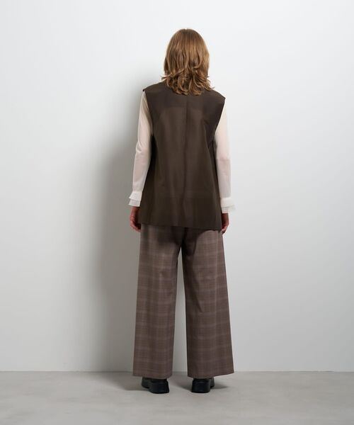 LANVIN en Bleu(ランバンオンブルー)の「ウールトロピカルタックワイドパンツ(その他パンツ・レディース・ベージュ/ブラウン/チャコールグレー・36/38)」の15枚目の写真