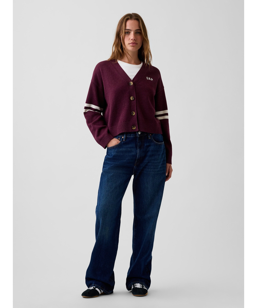 GAP(ギャップ)の「コットン100% オーバーサイズ GAPロゴ ニットカーディガン(ニット/セーター・レディース・レッド/ネイビー/ブラウン・XXS/XL/L/M/S/XS)」の5枚目の写真