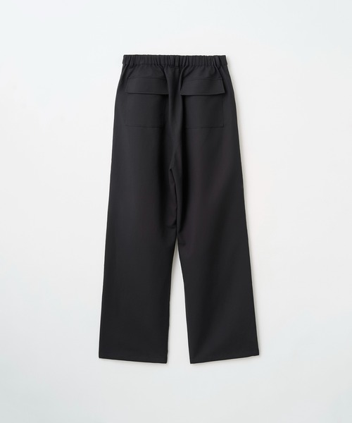 Juha（ユハ）の「DIMENSIONAL KNEE TUCK PANTS（カーゴパンツ・メンズ・ブラック/ベージュ/チャコールグレー・2/3/4）」の15枚目の写真