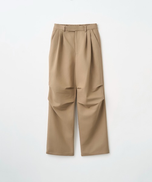 Juha（ユハ）の「DIMENSIONAL KNEE TUCK PANTS（カーゴパンツ・メンズ・ブラック/ベージュ/チャコールグレー・2/3/4）」の12枚目の写真