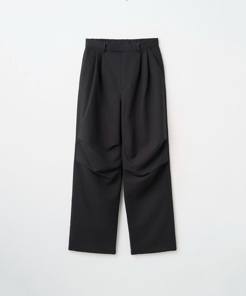 Juha（ユハ）の「DIMENSIONAL KNEE TUCK PANTS（カーゴパンツ・メンズ・ブラック/ベージュ/チャコールグレー・2/3/4）」の13枚目の写真