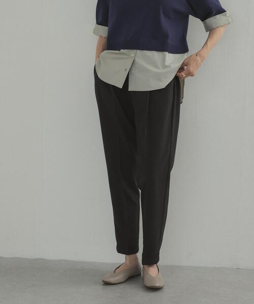 URBAN RESEARCH DOORS(アーバンリサーチドアーズ)の「ストレッチテーパードイージーパンツ(その他パンツ・レディース・ブラック/チャコールグレー・X-SMALL/SMALL/MEDIUM)」の5枚目の写真
