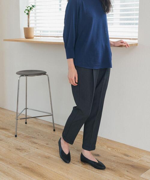 URBAN RESEARCH DOORS(アーバンリサーチドアーズ)の「ストレッチテーパードイージーパンツ(その他パンツ・レディース・ブラック/チャコールグレー・X-SMALL/SMALL/MEDIUM)」の12枚目の写真