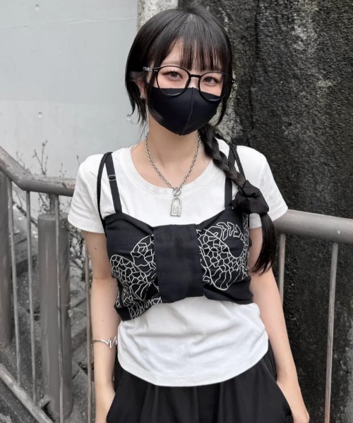 gibous(ギボス)の「gibous/ギボス/snake scorpion ribbon bustier(その他トップス・レディース・ブラック・F)」の1枚目の写真