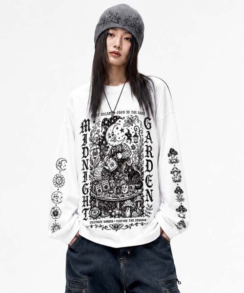 ARTISTWEAR（アーティストウェア）の「MYSTICガーデン 長袖Tシャツ-2COLOR（Tシャツ/カットソー・レディース・ブラック/ホワイト・MEDIUM/LARGE/X-LARGE/XX-LARGE）」の2枚目の写真