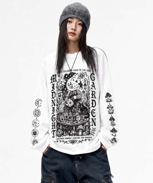 ARTISTWEAR（アーティストウェア）の「MYSTICガーデン 長袖Tシャツ-2COLOR（Tシャツ/カットソー・レディース・ブラック/ホワイト・MEDIUM/LARGE/X-LARGE/XX-LARGE）」の3枚目の写真