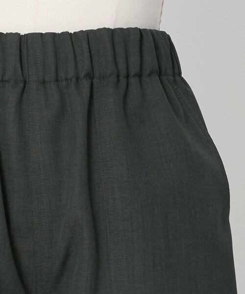 LOEFF（ロエフ）の「＜LOEFF＞ポリエステルラチネ ファティーグ パンツ（その他パンツ・レディース・ブラック/ベージュ/ダークグレー・1/0）」の17枚目の写真