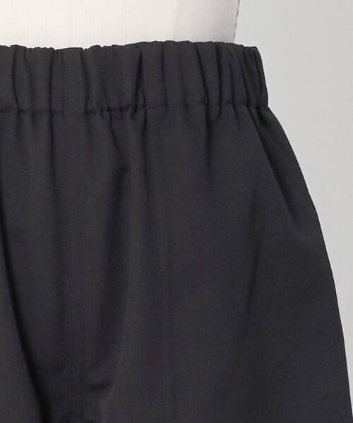 LOEFF（ロエフ）の「＜LOEFF＞ポリエステルラチネ ファティーグ パンツ（その他パンツ・レディース・ブラック/ベージュ/ダークグレー・1/0）」の9枚目の写真