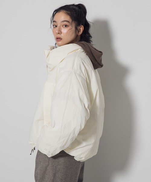 EKAL(エカル)の「『別注』NANGA×EKAL スタンドカラーダウンジャケット(ダウンジャケット/コート・レディース・グレー系その他/ブラック/アイボリー・ONE)」の15枚目の写真