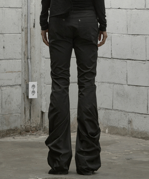 ROCKCAKE（ロックケーキ）の「Zip Pocket Shirring Pants - Black（その他パンツ・レディース・その他・SMALL/MEDIUM）」の6枚目の写真