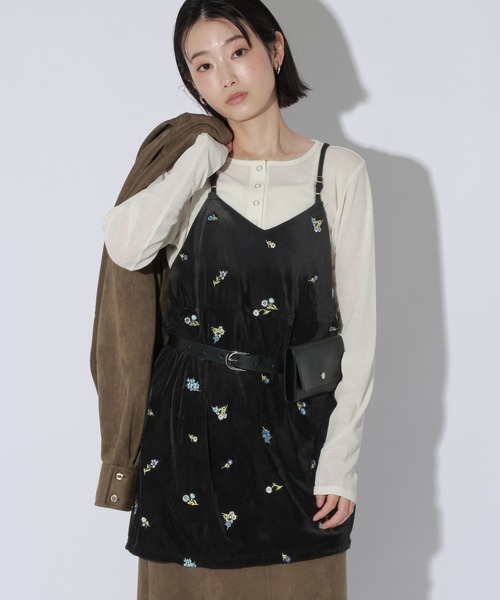 LAKOLE(ラコレ)の「2WAY刺繍ベロアミニワンピース / 1074590(ワンピース・レディース・ブラウン/ブラック・FREE)」の1枚目の写真