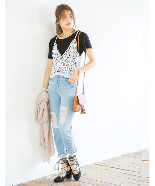 Re:EDIT（リエディ）の「花柄レースVネックキャミソールビスチェ/トップス[Re:EDIT/リエディ]（キャミソール・レディース・ブラック/ホワイト・MEDIUM）」の3枚目の写真