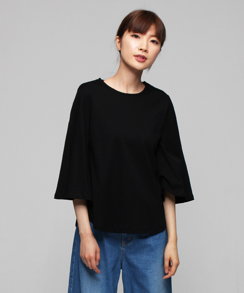 AVIE(アビィ)の「フレアースリーブTシャツ(Tシャツ/カットソー・レディース・ボルドー/グリーン系その他/ブラック・38)」の2枚目の写真