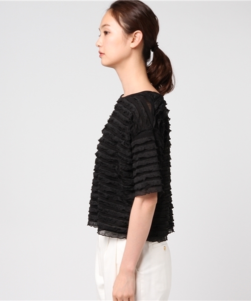 earth music&ecology(アースミュージックアンドエコロジー)の「・総フリルプルオーバー(Tシャツ/カットソー・レディース・レッド/ネイビー/アイボリー/ブラック・FREE)」の10枚目の写真